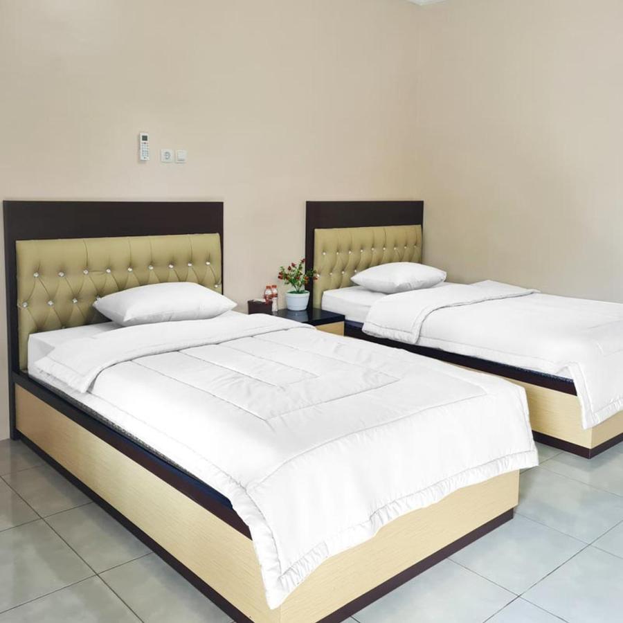 Hotel Reddoorz @ Jalan Nyai Enat Sampit Zewnętrze zdjęcie